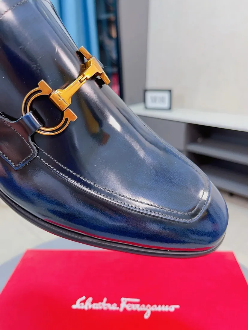 Men's shoes 💰500🌸🌸Water dyed cowhide 🆘[Salvatore Ferragamo] Ferragamo's latest casual business leather shoes for men! Available at counters simultaneously! The fabric is made of specially imported original suede calfskin, and the interior is made of imported water-dyed cowhide. It is absolutely luxurious and leads the fashion trend. Matching code: 38-44 45 customized